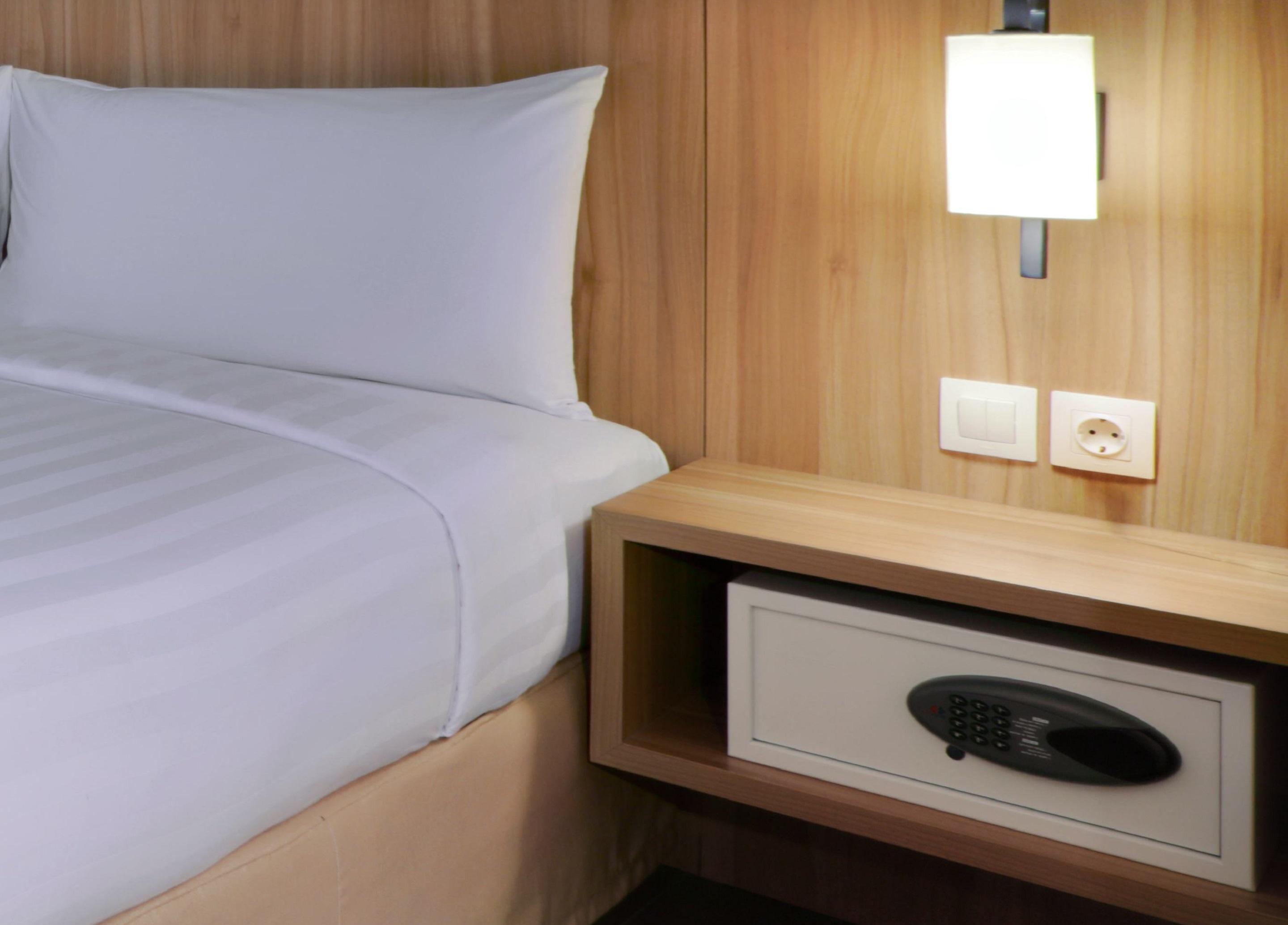 Fame Hotel Sunset Road Кута Екстериор снимка