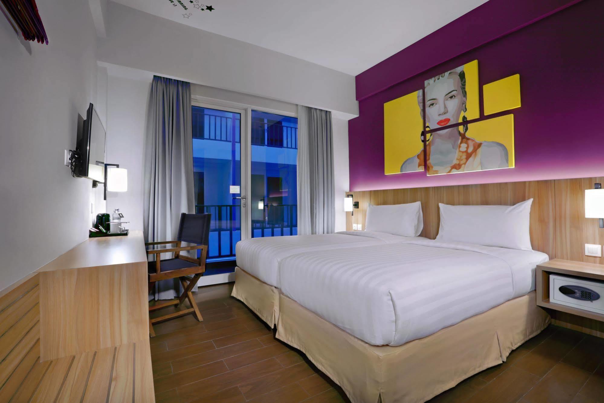 Fame Hotel Sunset Road Кута Екстериор снимка